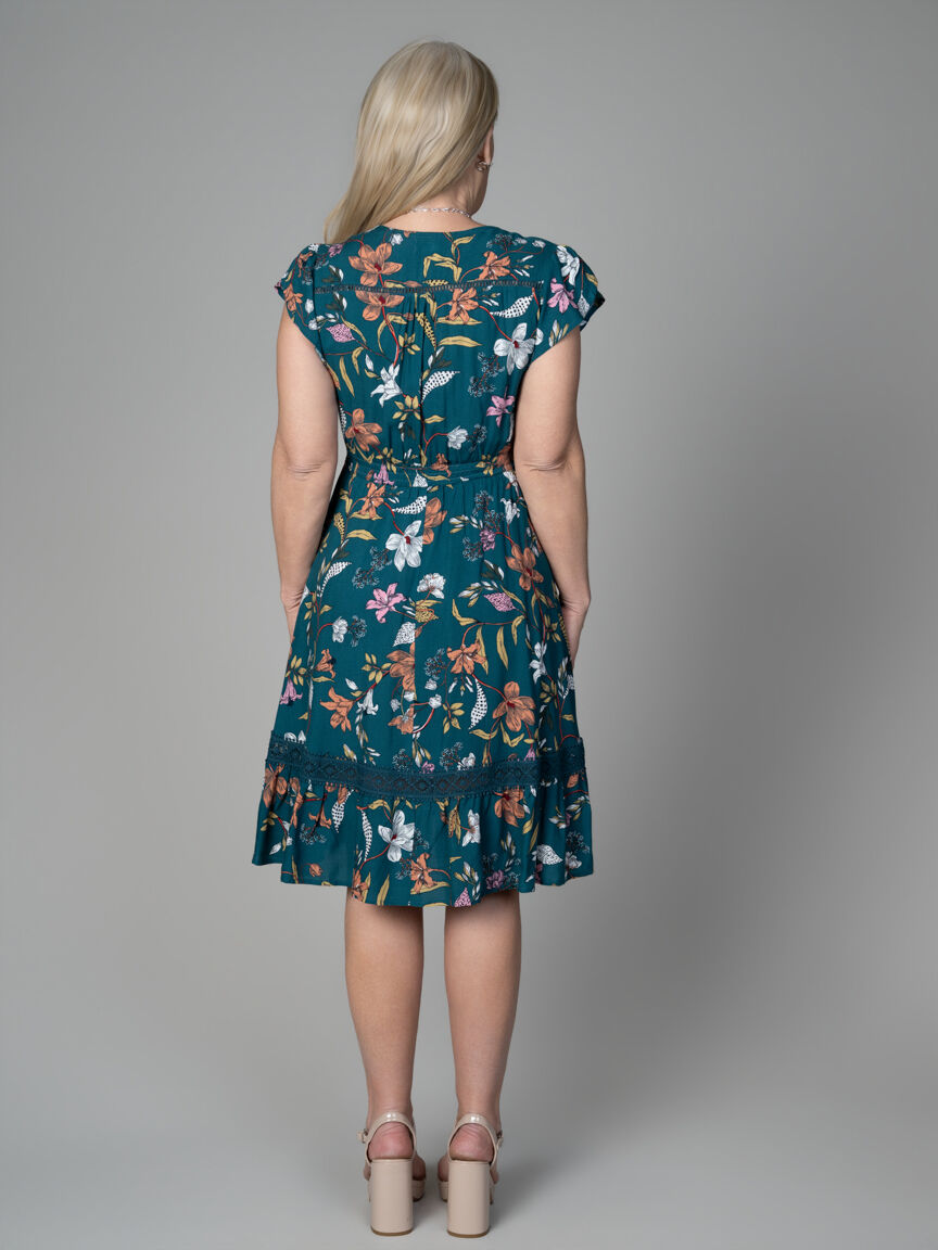 Short Sleeve Knee Length Dress With Smock Waist Image 5