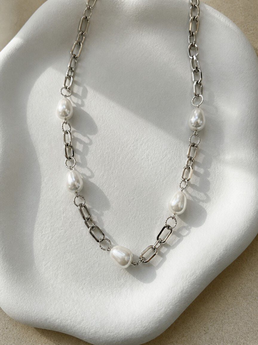 Pearl Necklace and Dangle Earrings Set