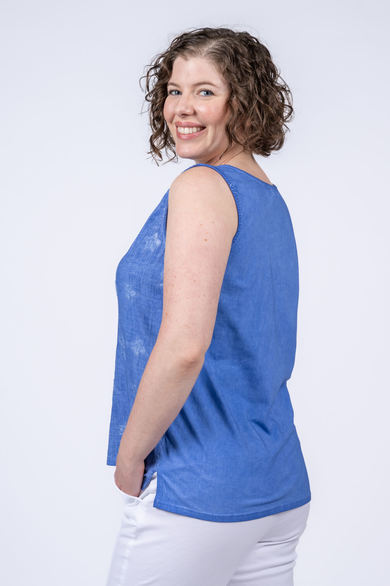 Linen Blend Sleeveless Top w/ Stars Image 3