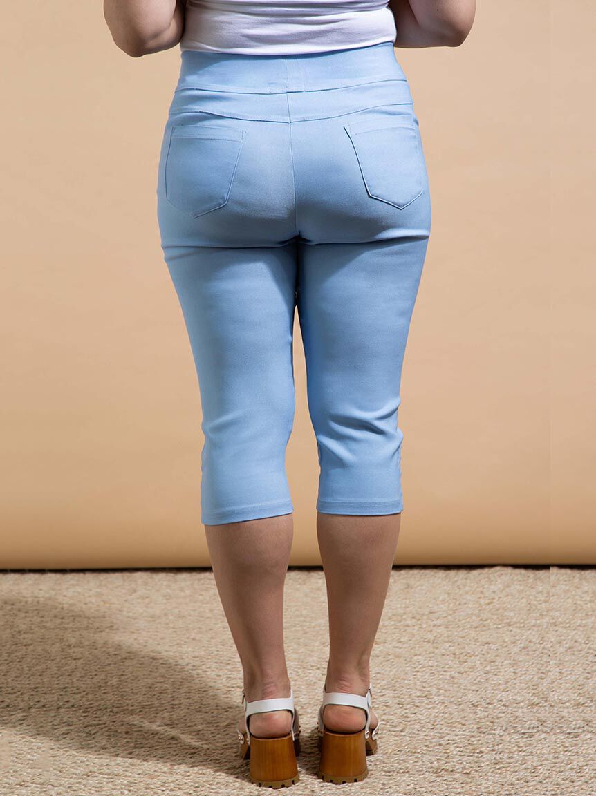 Pull-On Ladder Hem Capri Image 3