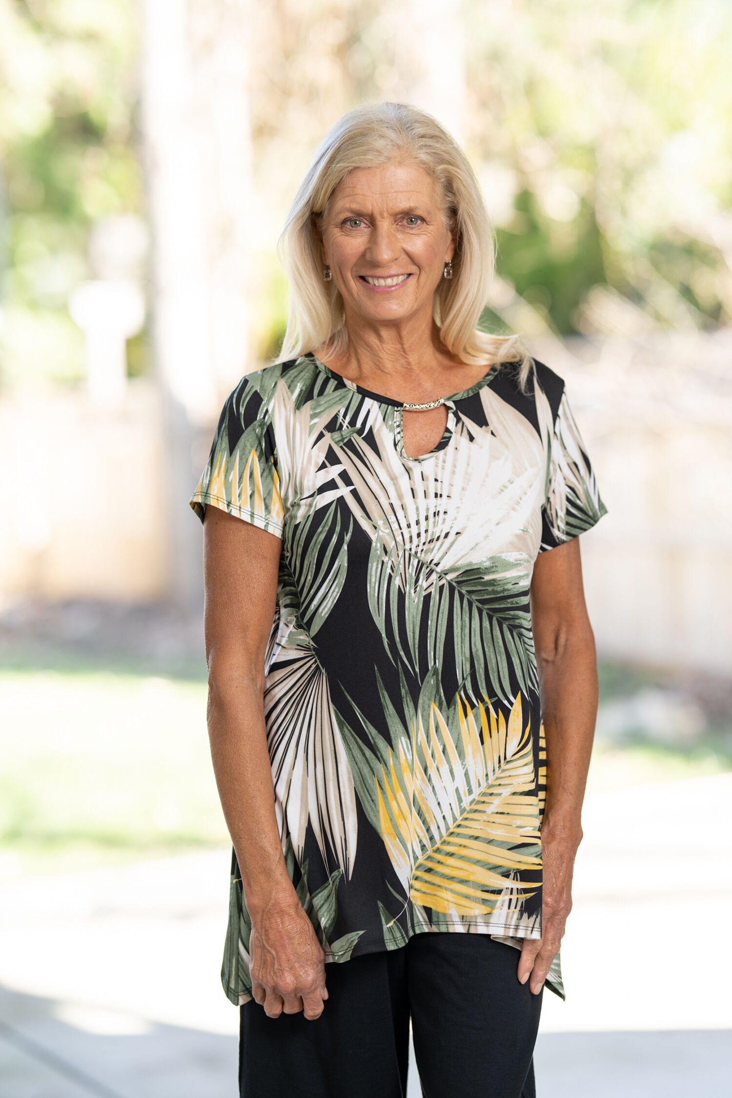 Short Sleeve Tropical Print Keyhole Top Image 1