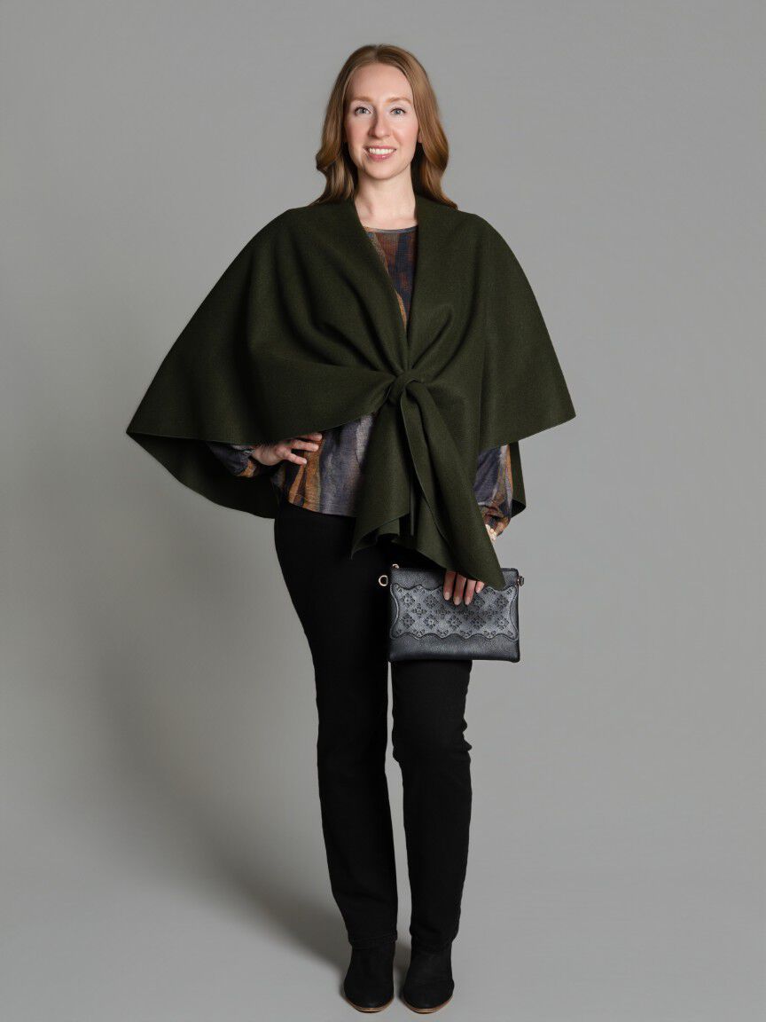 Adjustable Knot Cape