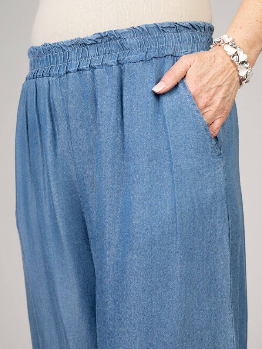 Pull-On Cropped Tencel Pants