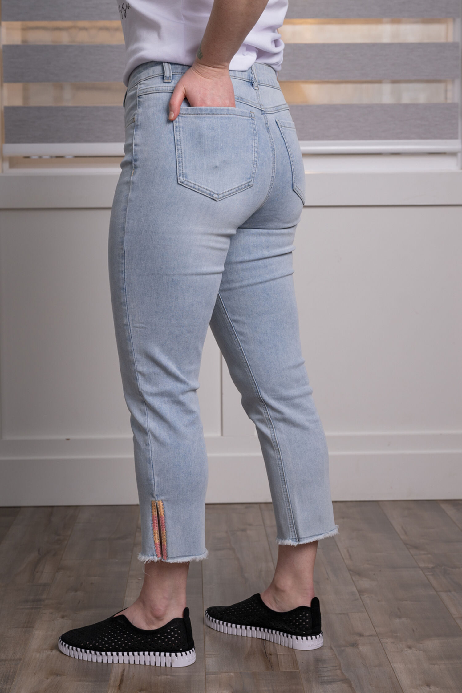 Side Slit Embroidered Denim Capri Image 3