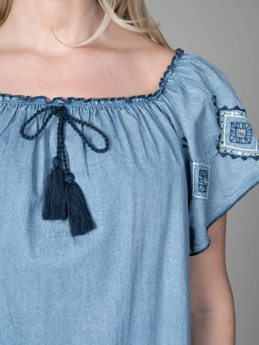 Sleeveless Button Up Collared Shirt