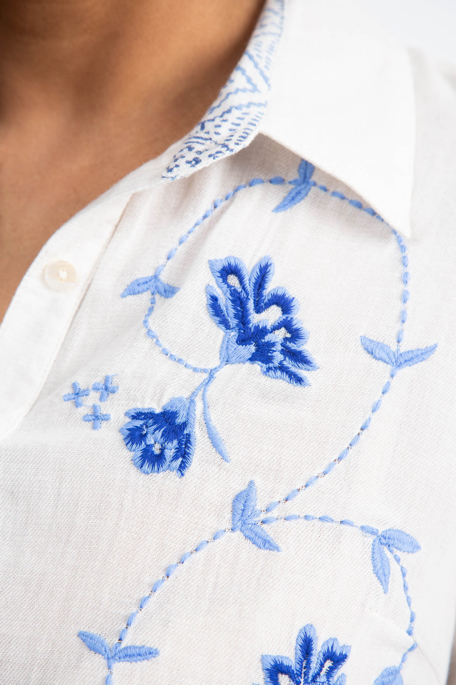 Button-Up Blouse w/ Floral Embroidery Image 5