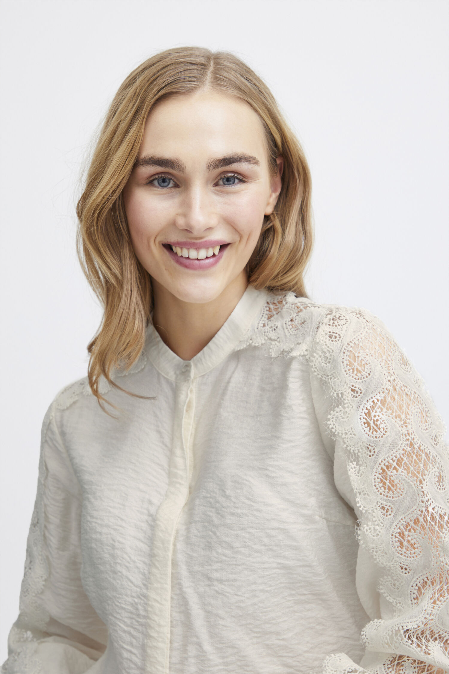 Lace Sleeve Blouse Image 3