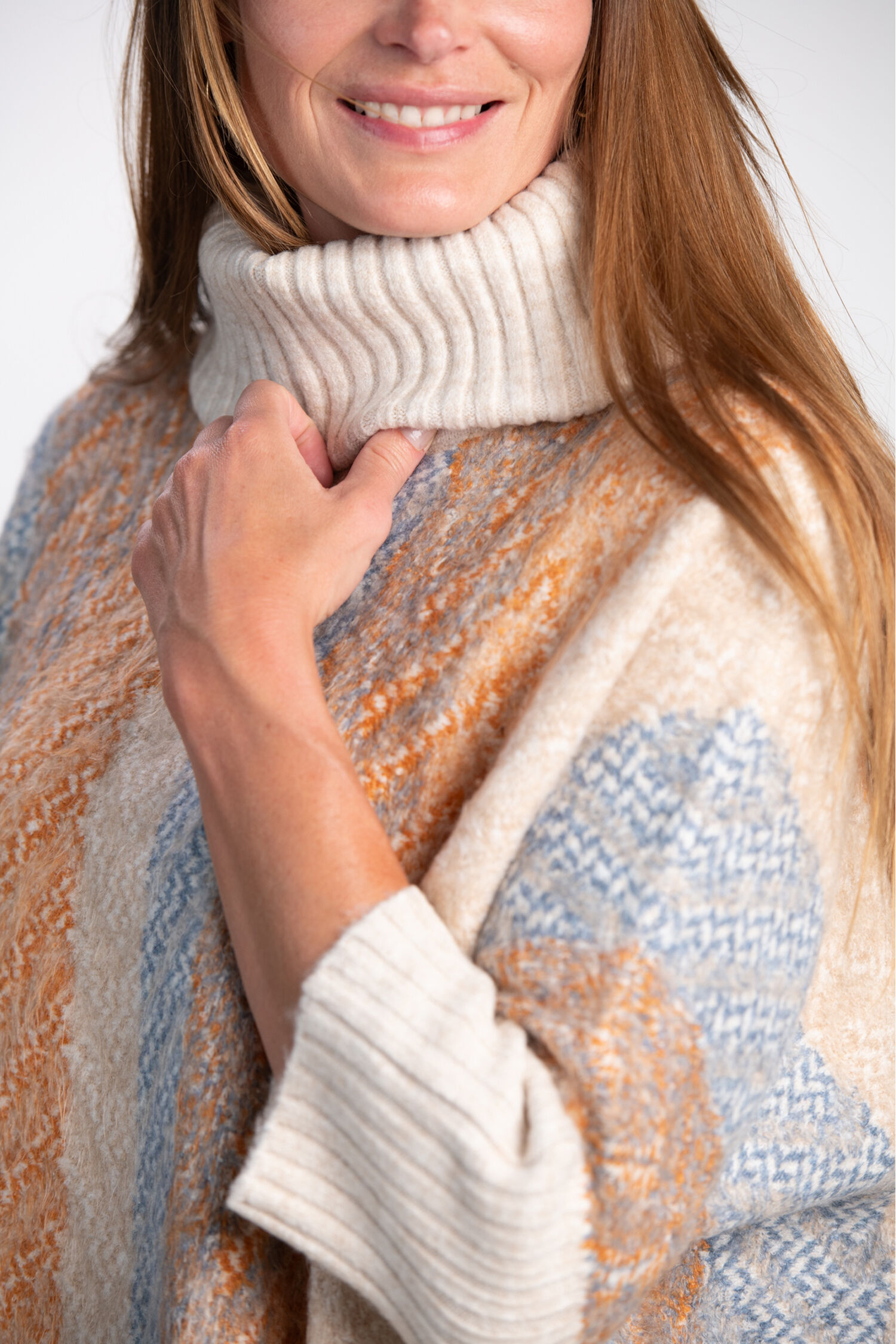 &frac34; Sleeve Cowl Neck Knit Poncho  Image 3