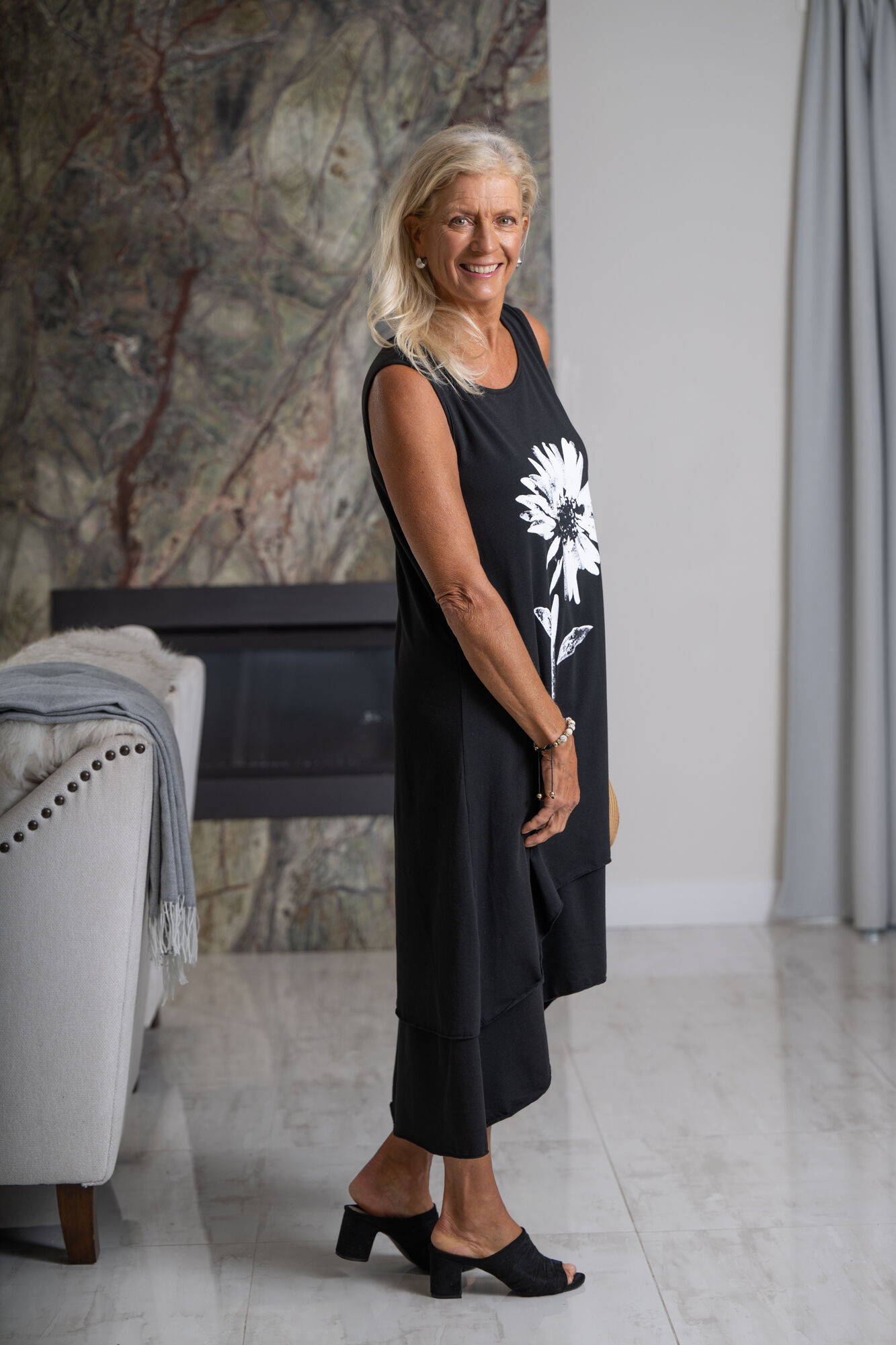 Sleeveless Daisy Midi Dress Image 2