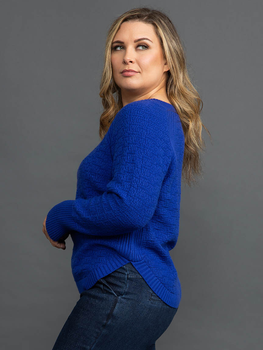Long Sleeve V-Neck Crosshatch Knit Sweater Image 3