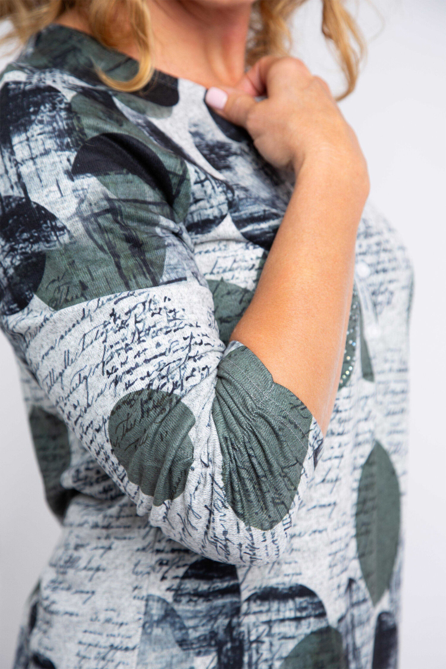 &frac34; Sleeve Henley Neck Top  Image 5