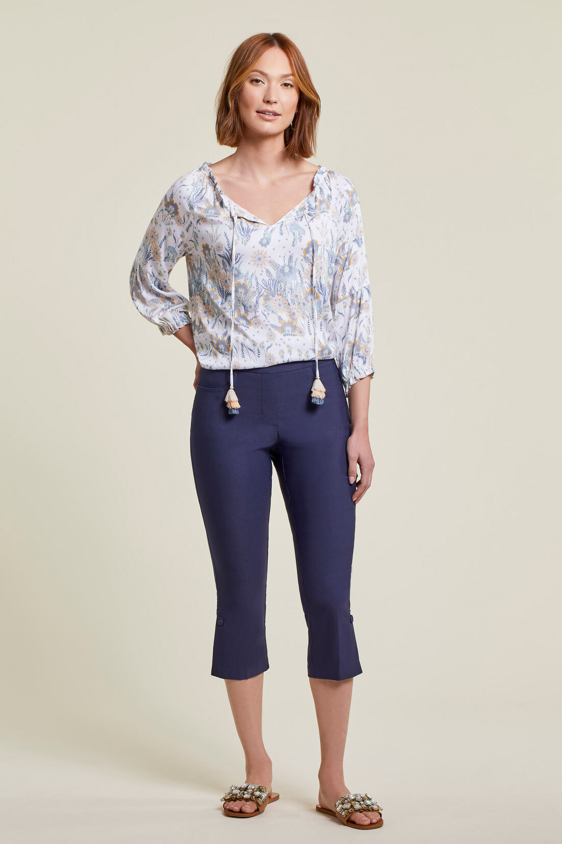 Pull-on Golf Capri with Slimming Waist Image 1