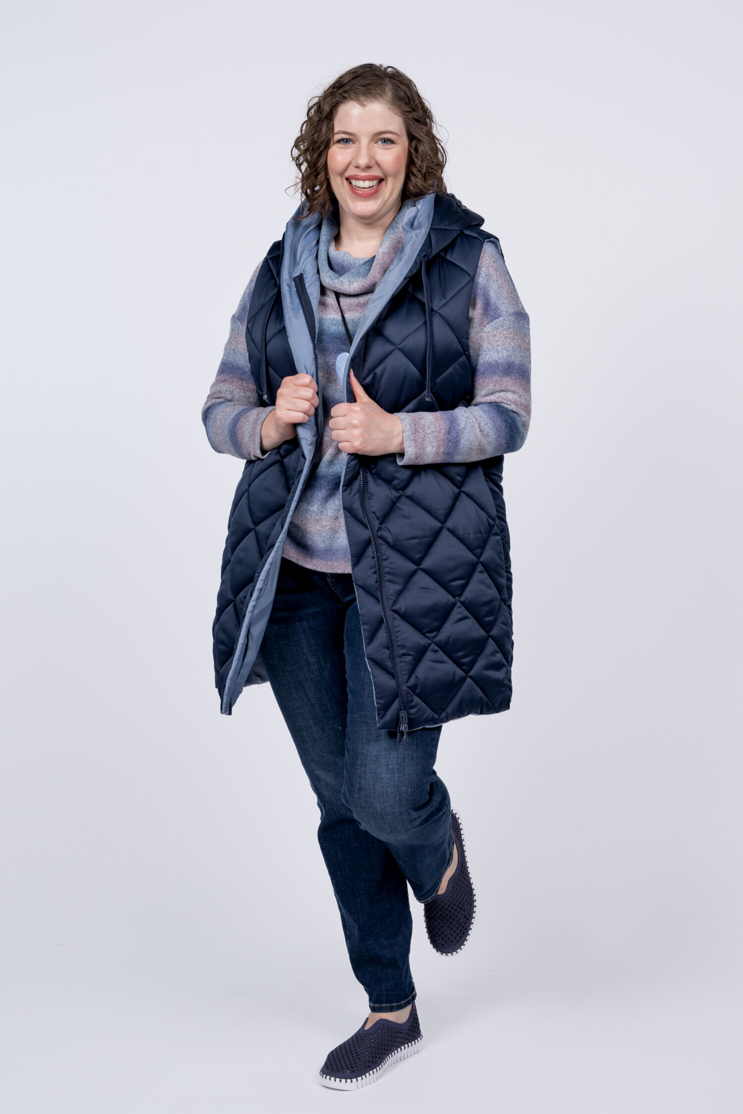 Long Reversible Vest  Image 5
