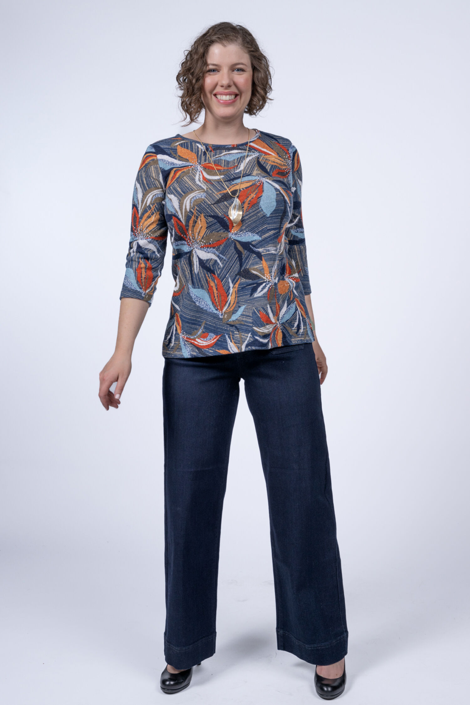 High-Waist Wide-Leg Jeans  Image 4