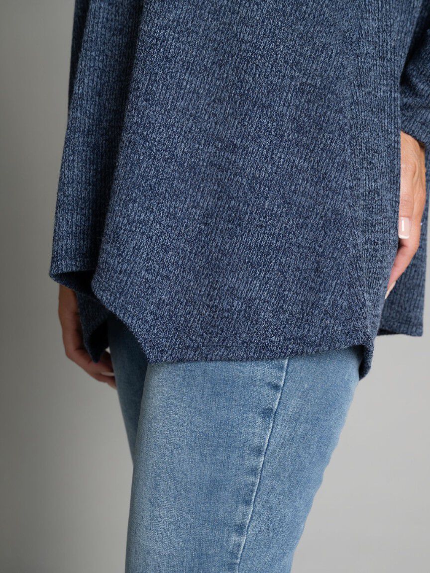 3/4 Sleeve Asymmetrical Hem Top