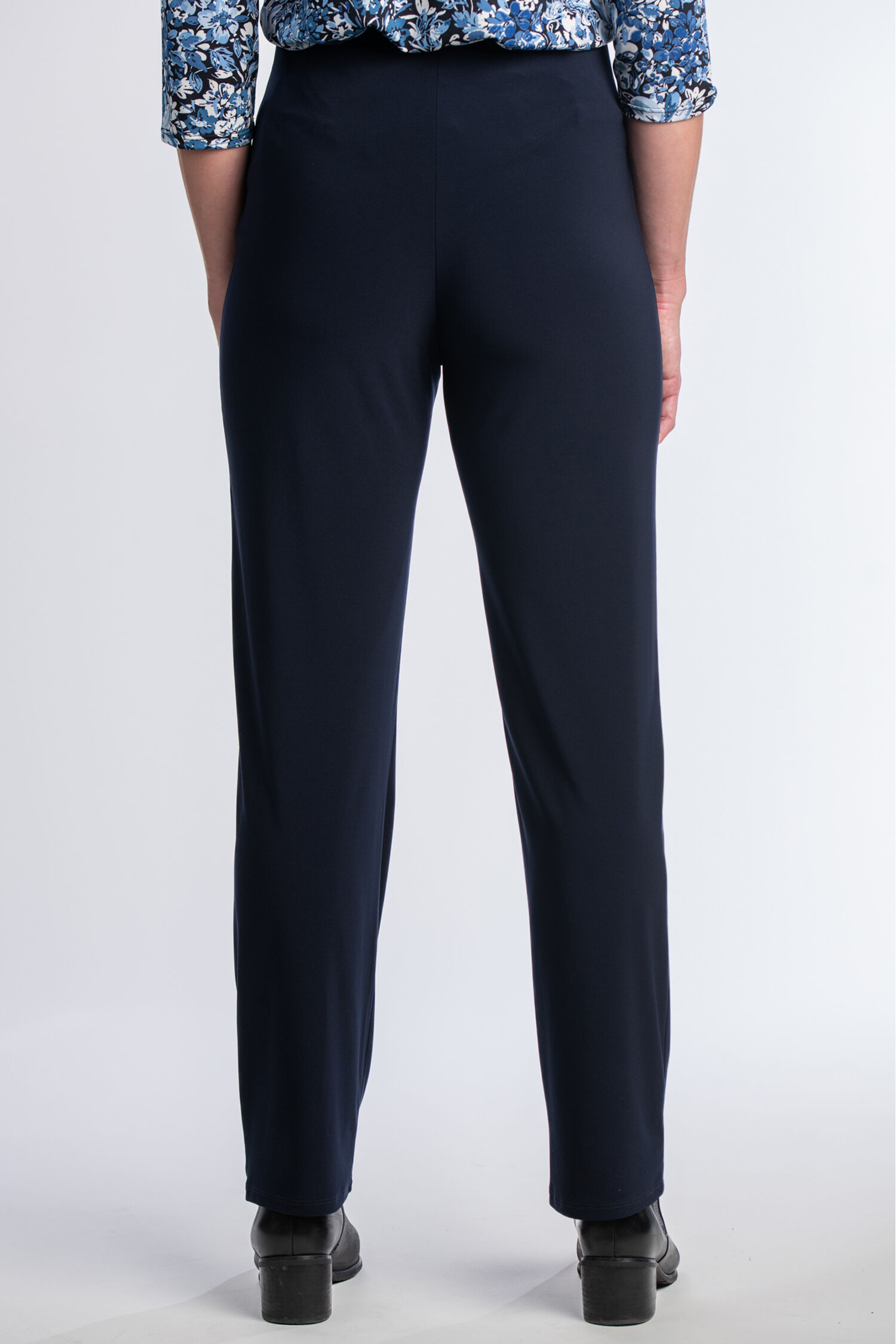 Pull-On Pant 30&rdquo;  Image 3