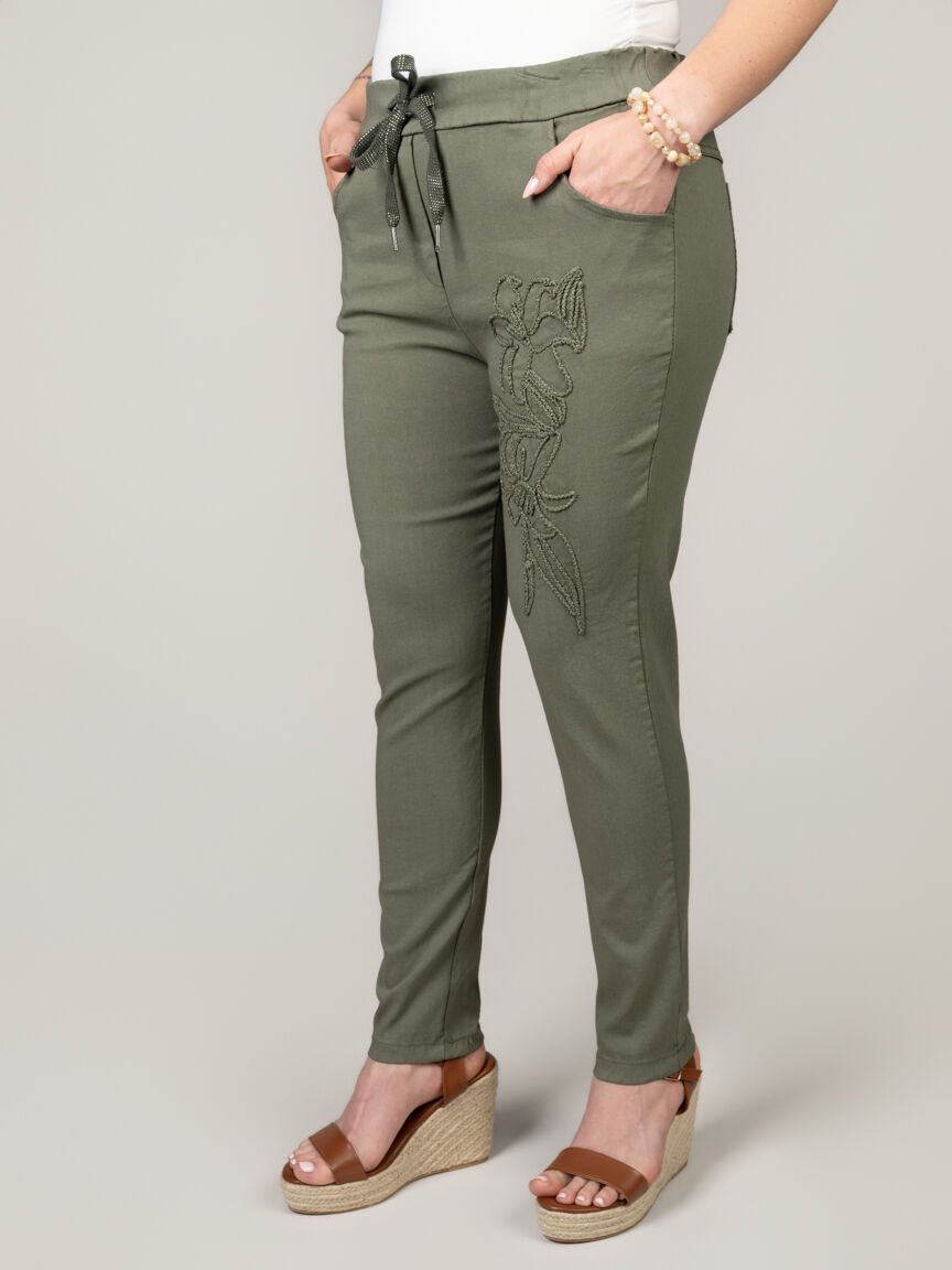 Pull-On Pants With Embroidery Detail