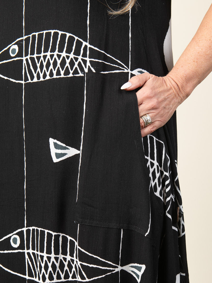 Sleeveless Midi Dress Image 3