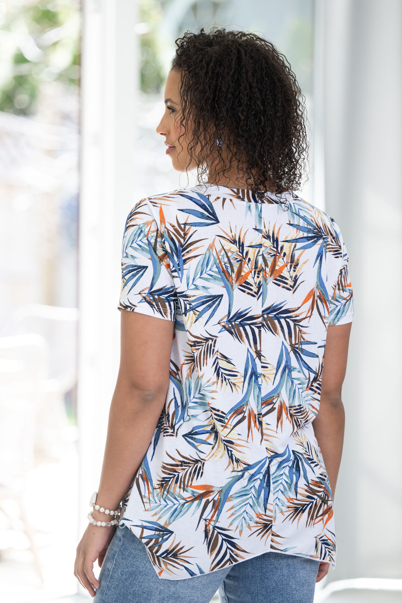 Short Sleeve V-Neck Tropical Top Image 2