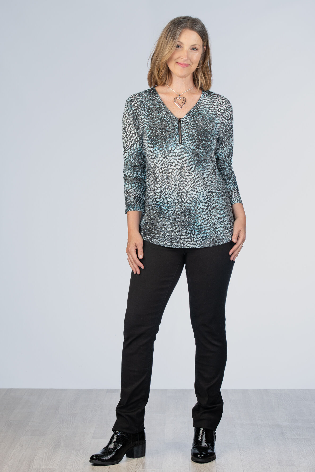 Spotted Zipper-Shirt Image 3