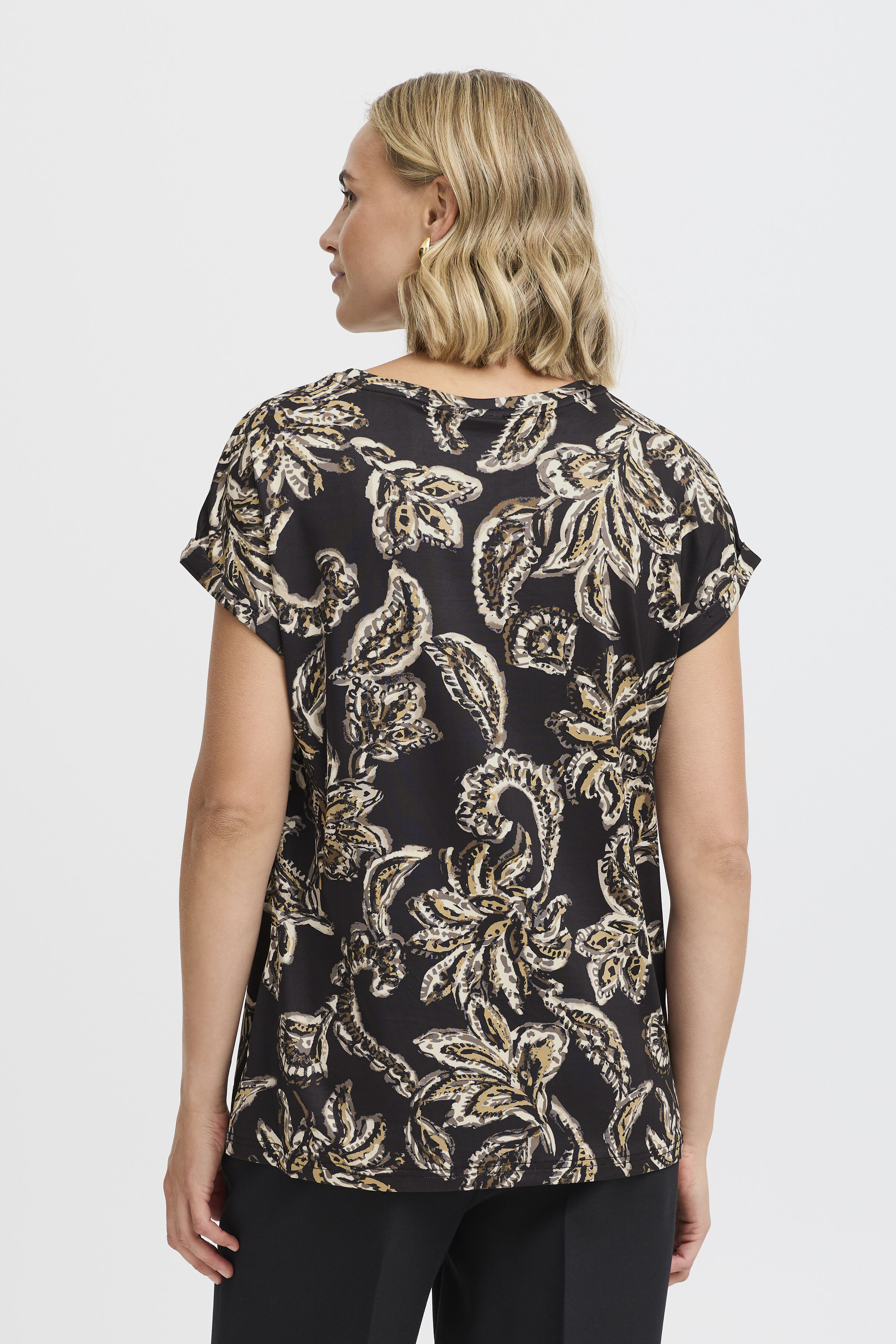 Short Sleeve Top with Scoop Neck Image 2