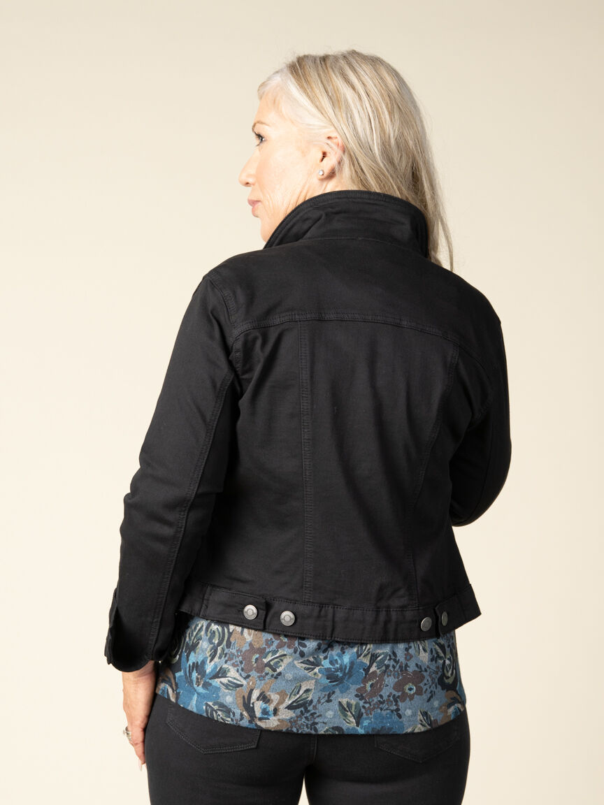 Double Pocket Classic Denim Jacket