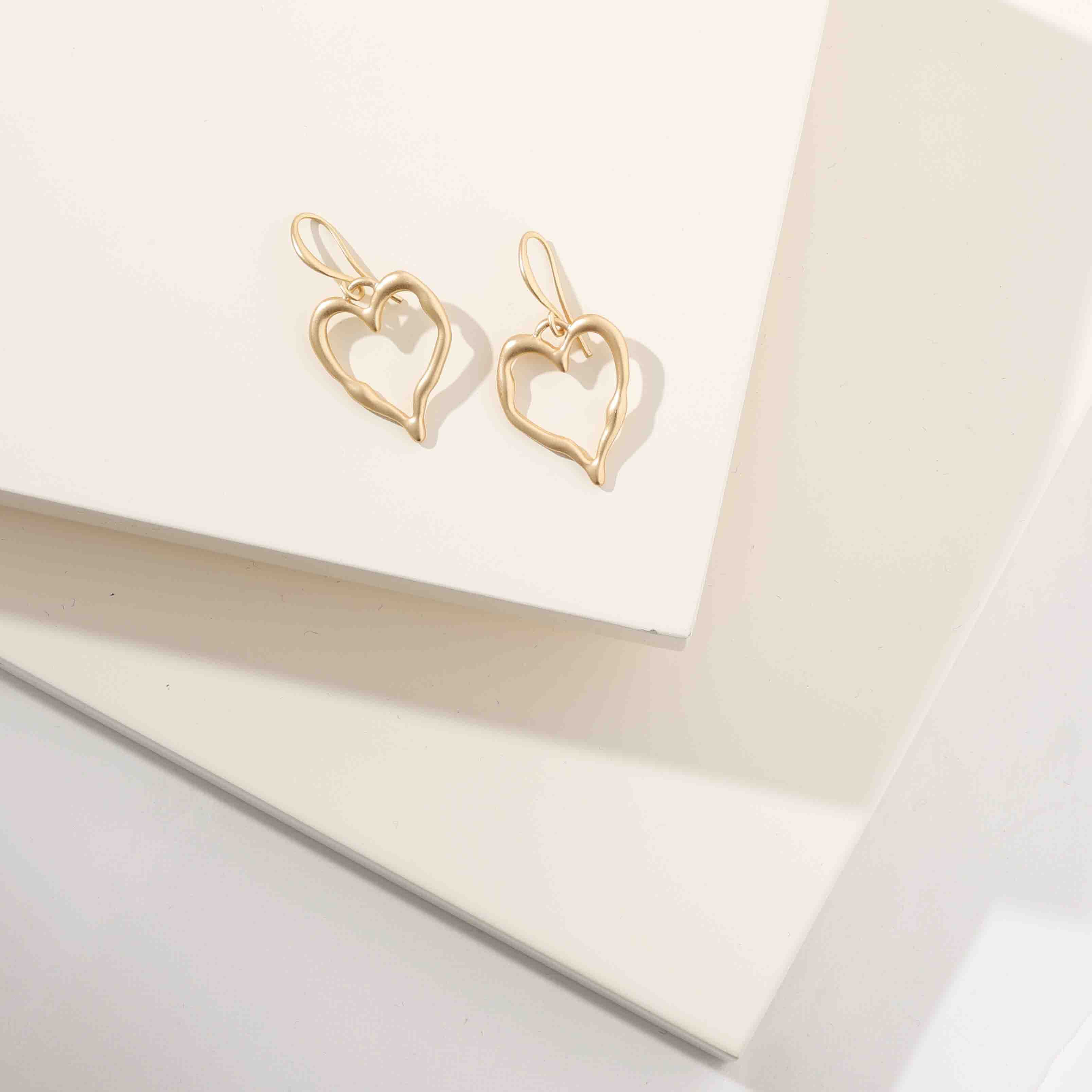 Hammered Gold Heart Dangle Earrings Image 2