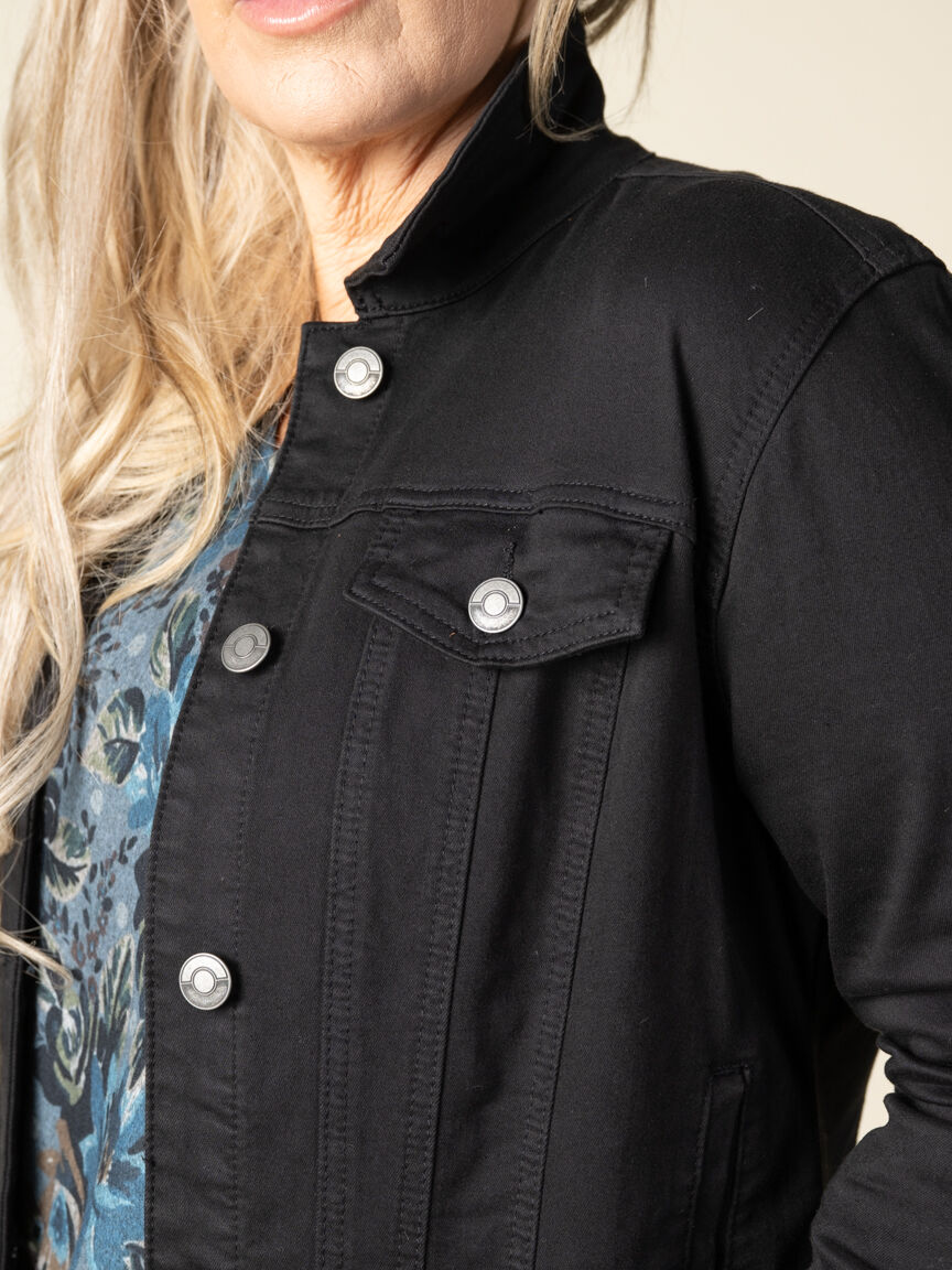 Double Pocket Classic Denim Jacket