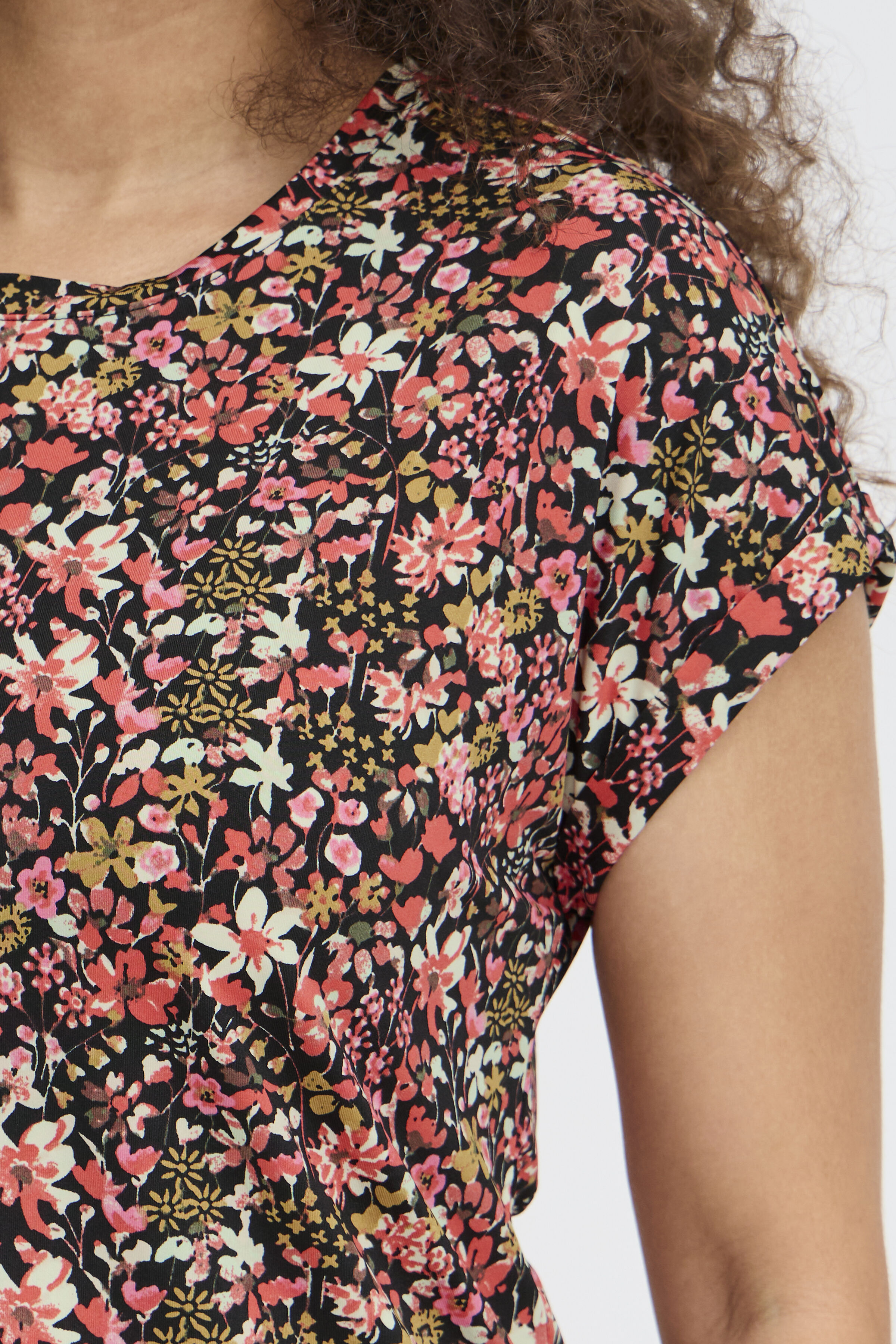 Short Sleeve Top Image 3