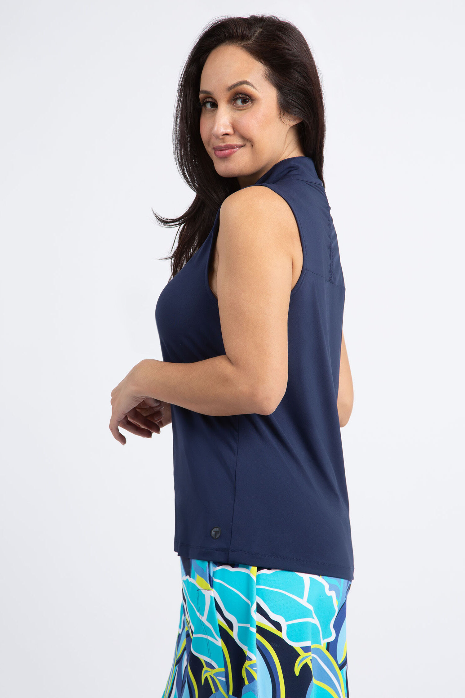 Golf Sleeveless Mock Neck w/ Quarter Zip Image 2