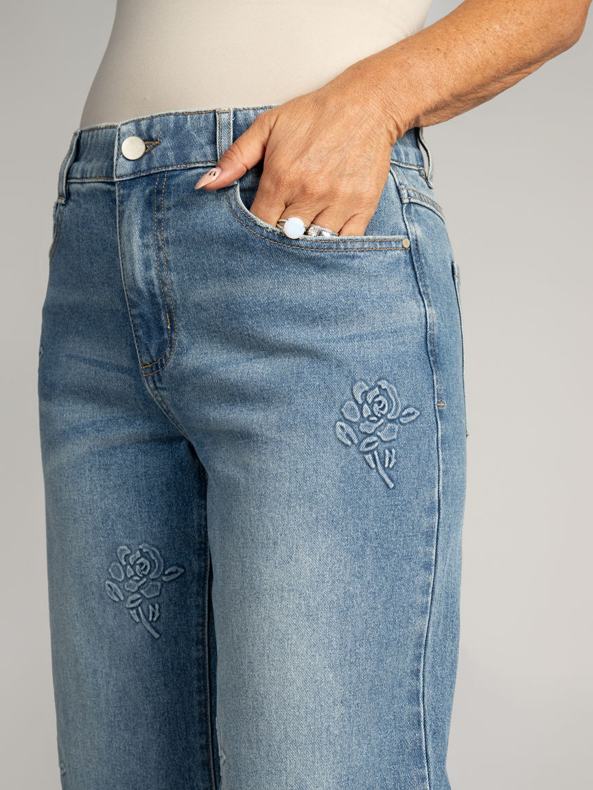 Sophia Curvy 3D Flower Straight Jean