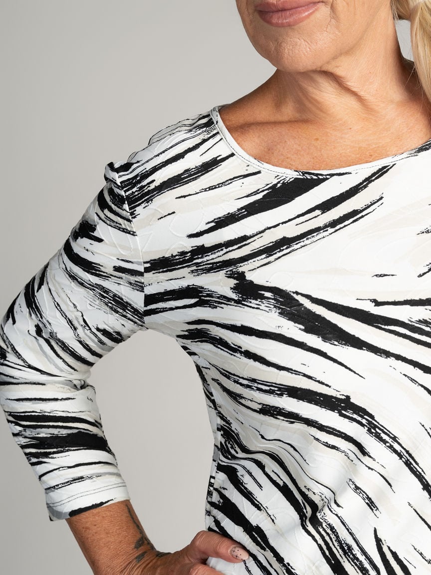 3/4 Sleeve Black and Biege Abstract Top