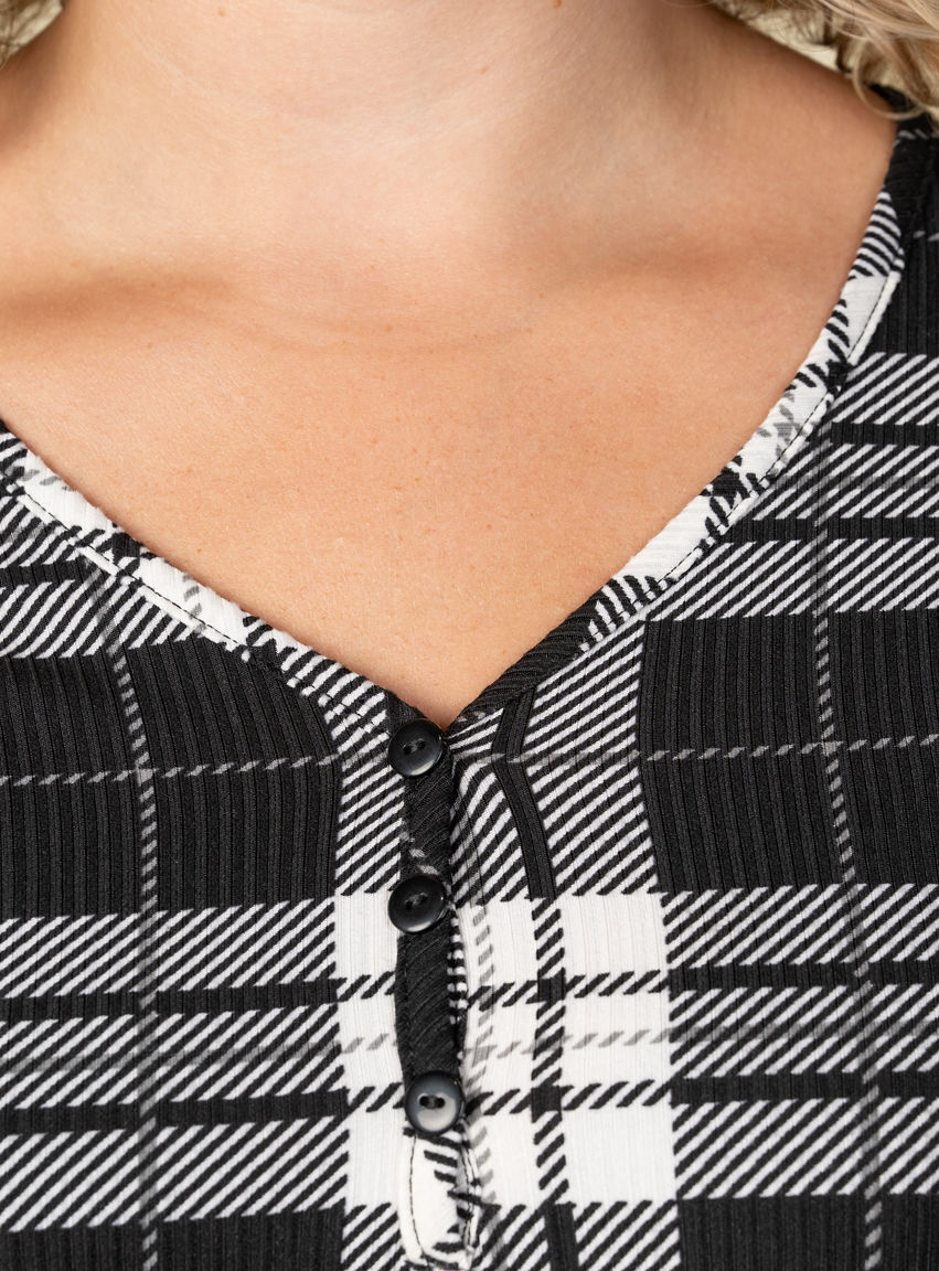 Floral 3/4 Sleeve Tunic V-Neck