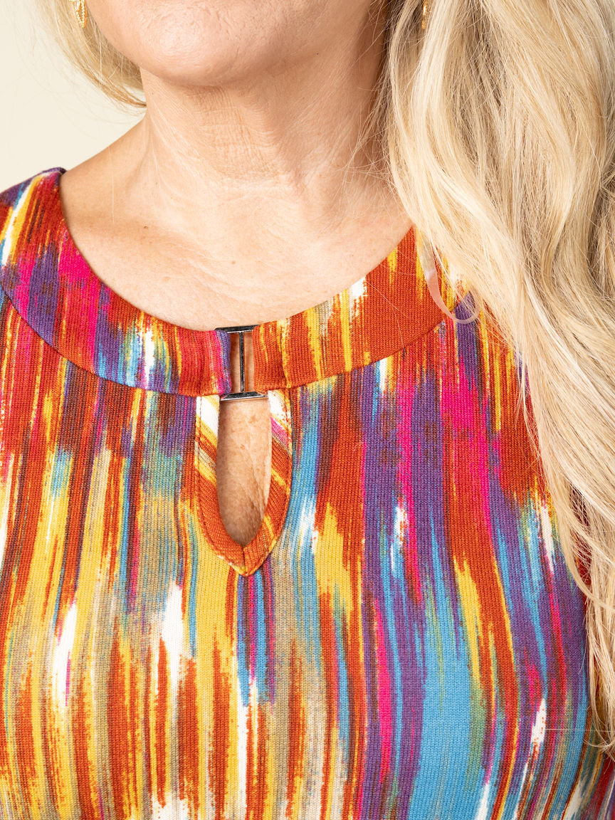 Abstract 3/4 Sleeve Top With Keyhole