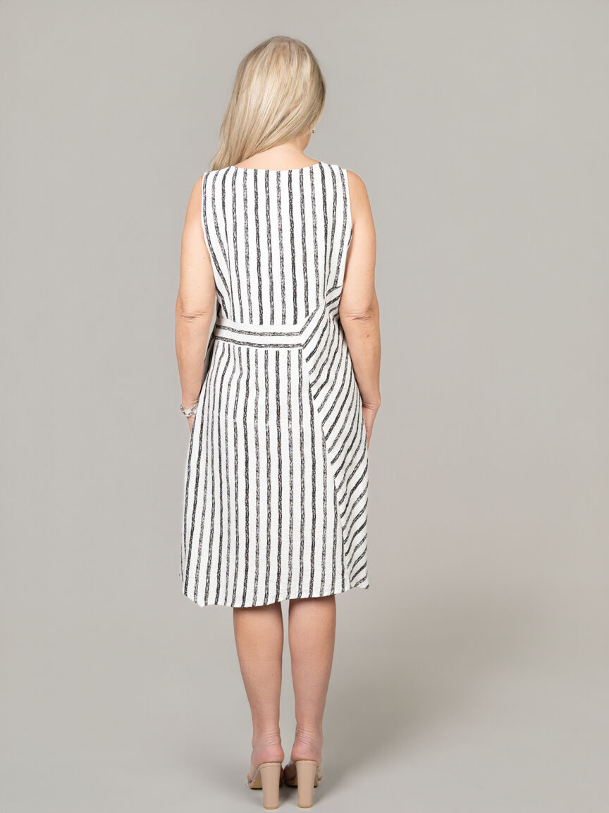 Sleeveless Knee Length Dress
