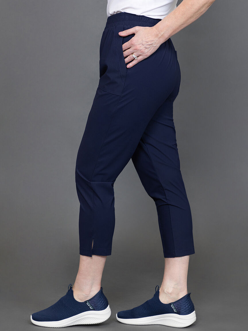25&rdquo; Pull-On Technical Capris 