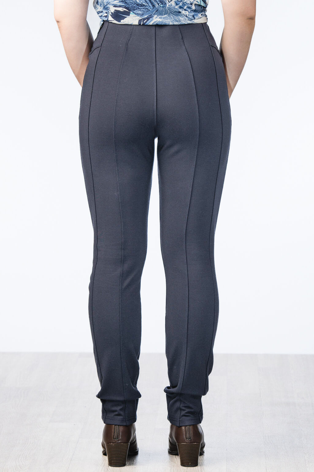 Pipping Pinned Pull-On Skinny Stretchy Pants Image 3