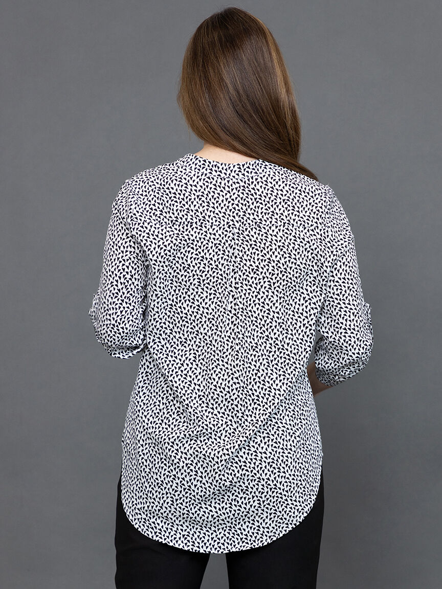 Heart Print &frac34; Sleeve Roll Tab Blouse Image 4
