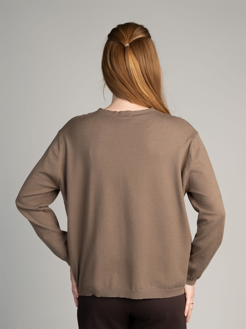 Lightweight V-Neck Sweater With Heart Hotfix