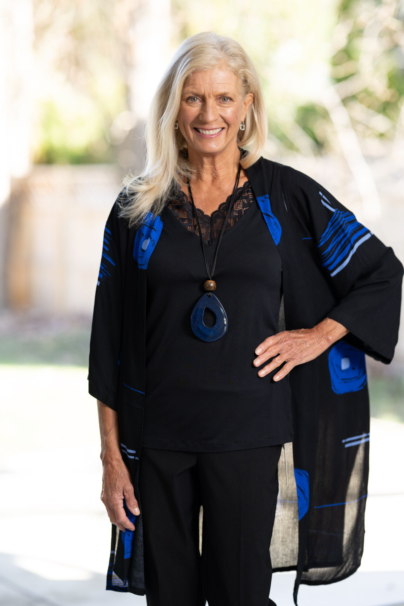 Open Front Cr&ecirc;pe Cardi Image 1