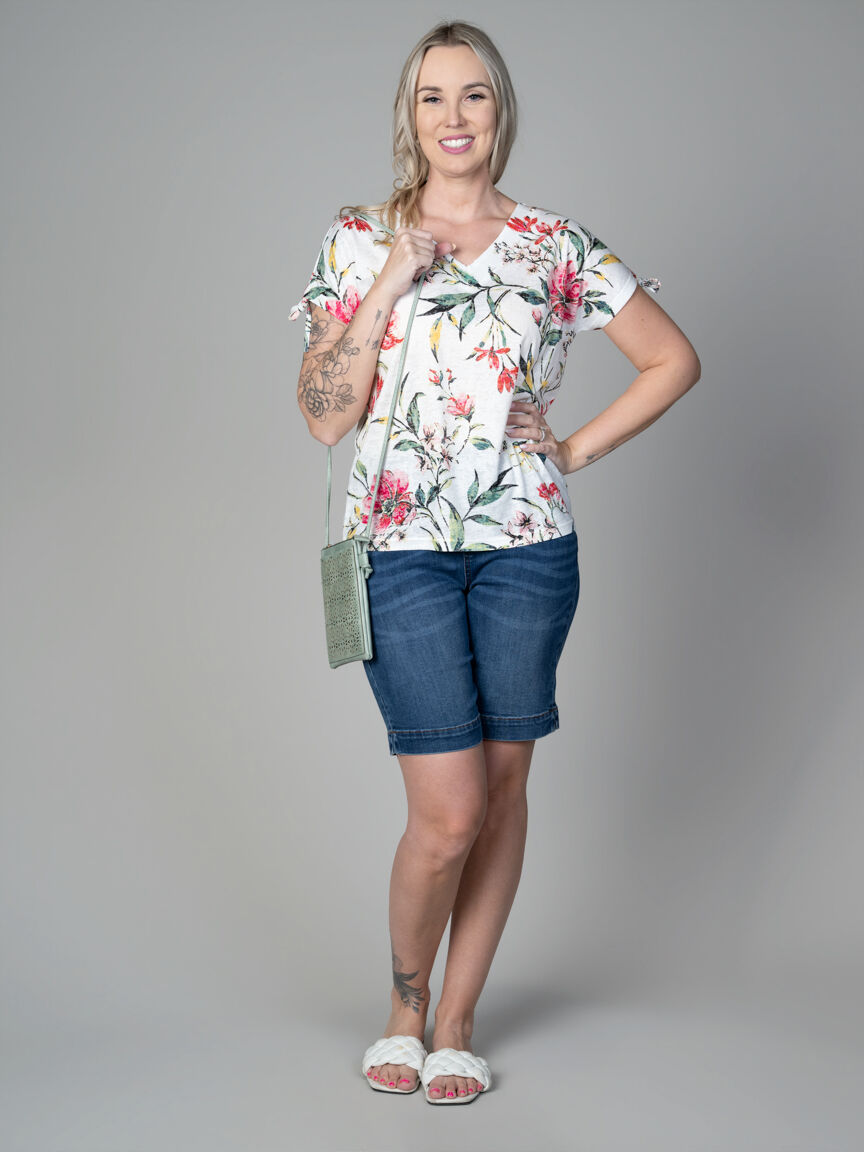 Short Sleeve Sequin V-Neck Top