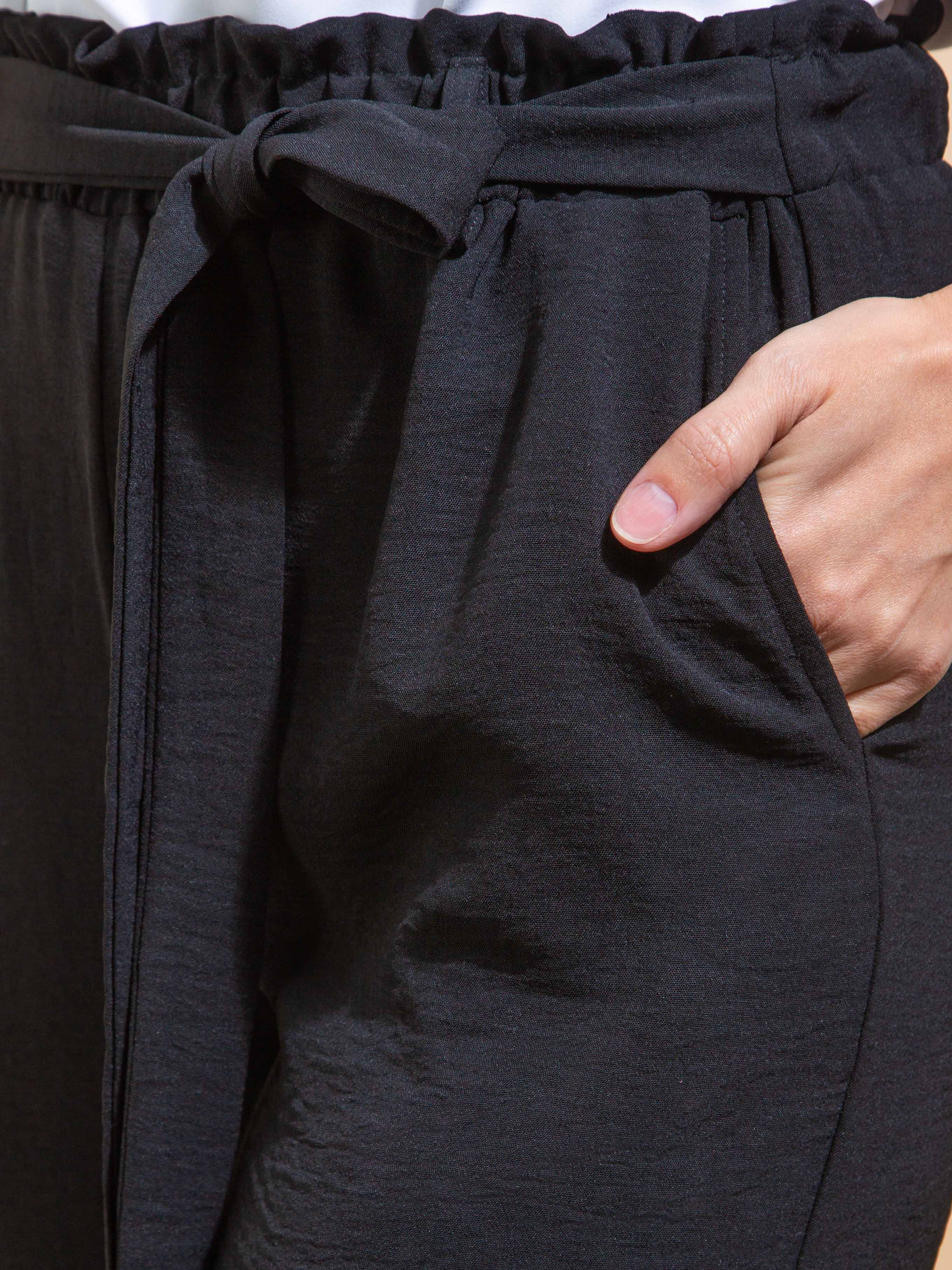 Wide Leg Cropped Pants Image 4