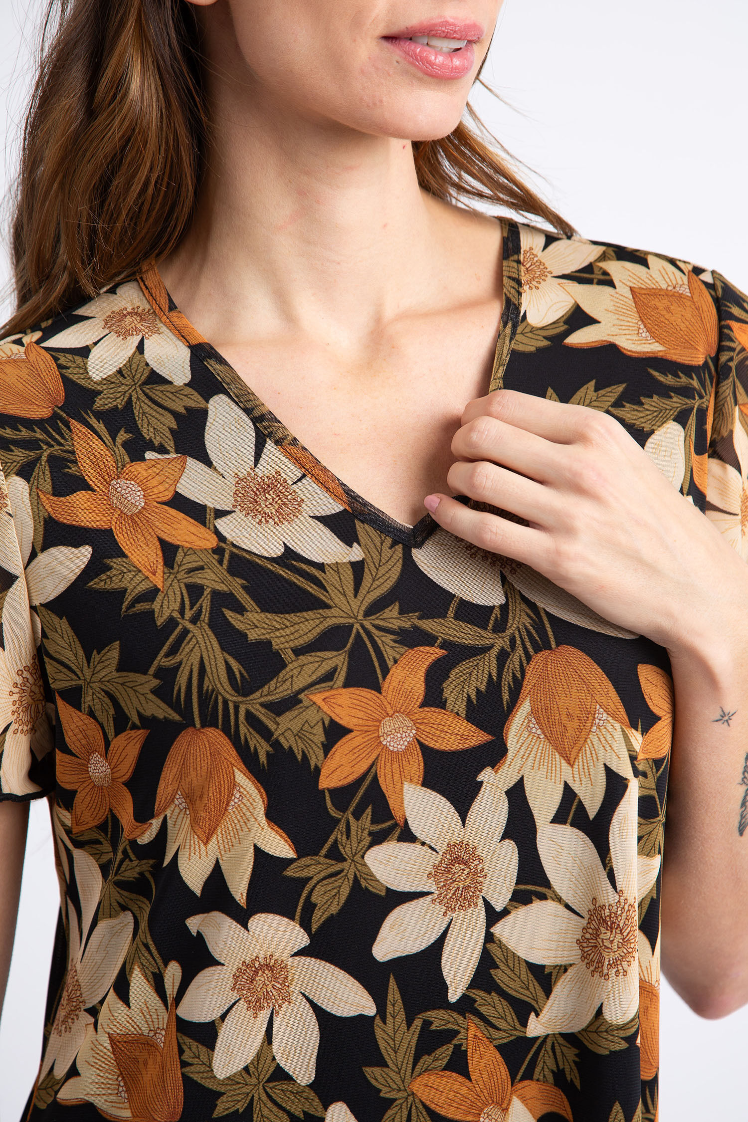 Flutter Sleeve Mesh Overlay Dress Image 4