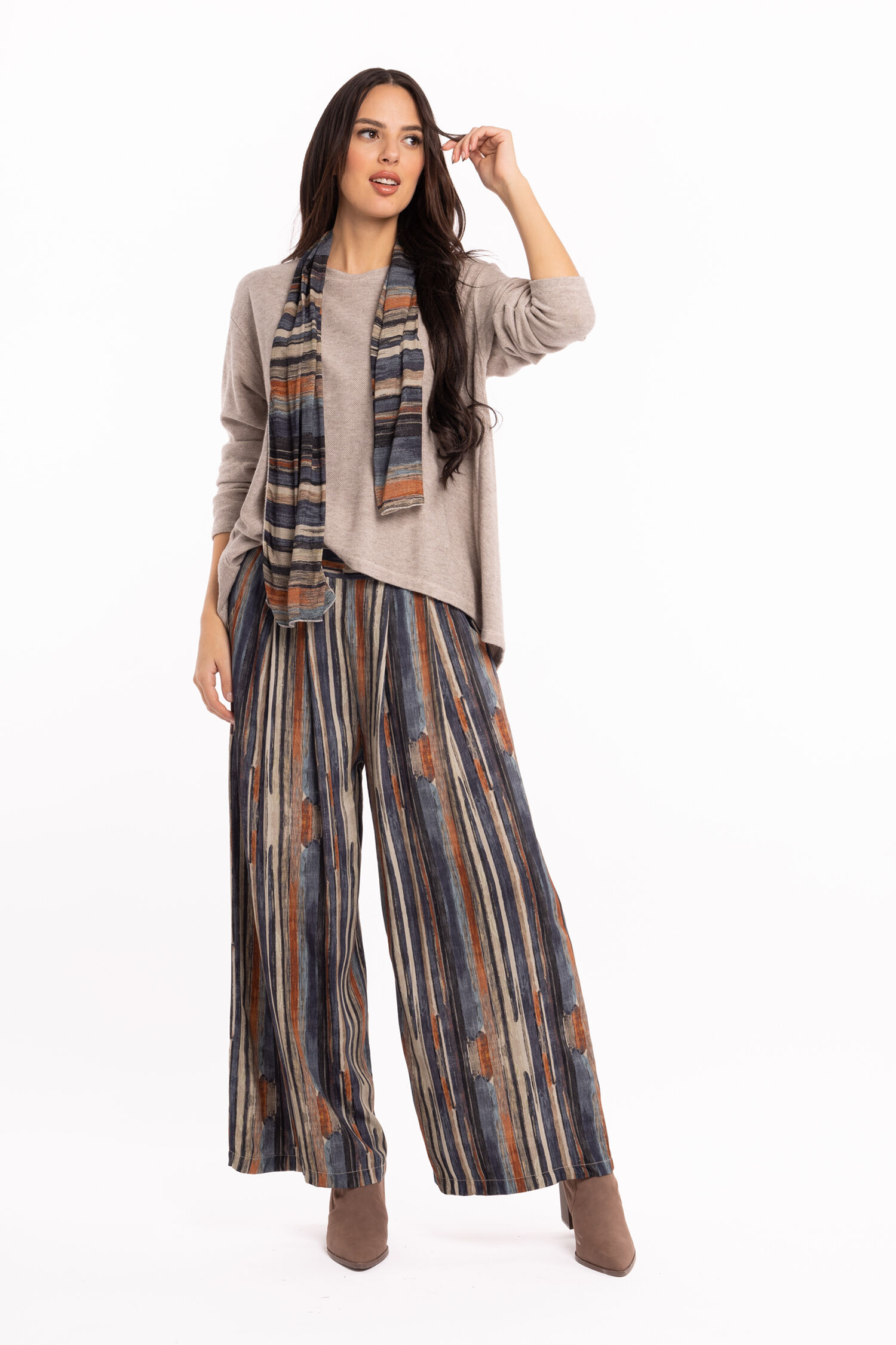 Split-Back High-Low Top w/ Scarf Image 1