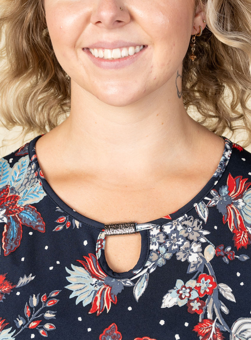 Short-sleeved Top with Keyhole Detail Image 4