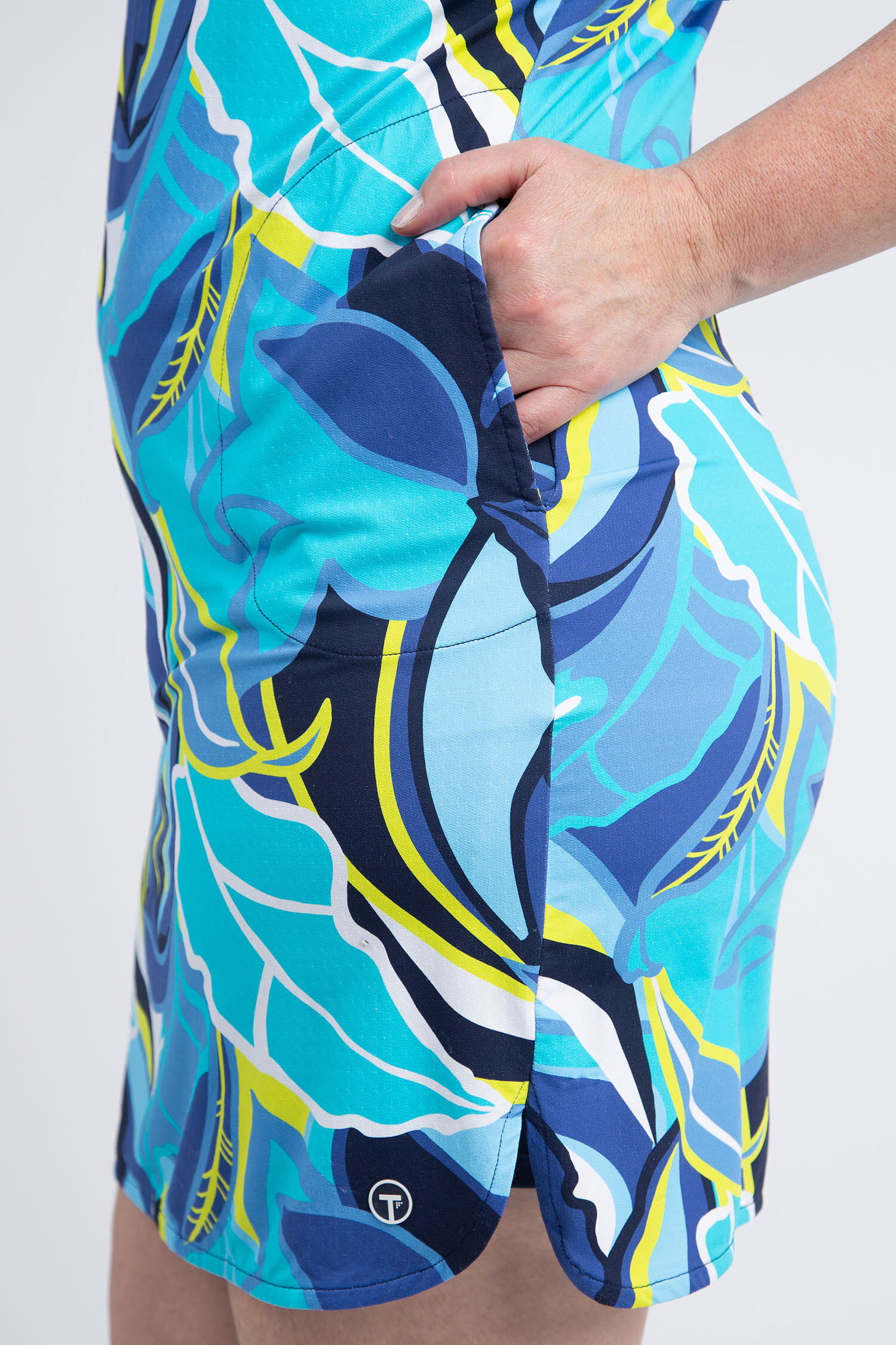 Performance Golf Dress Image 4