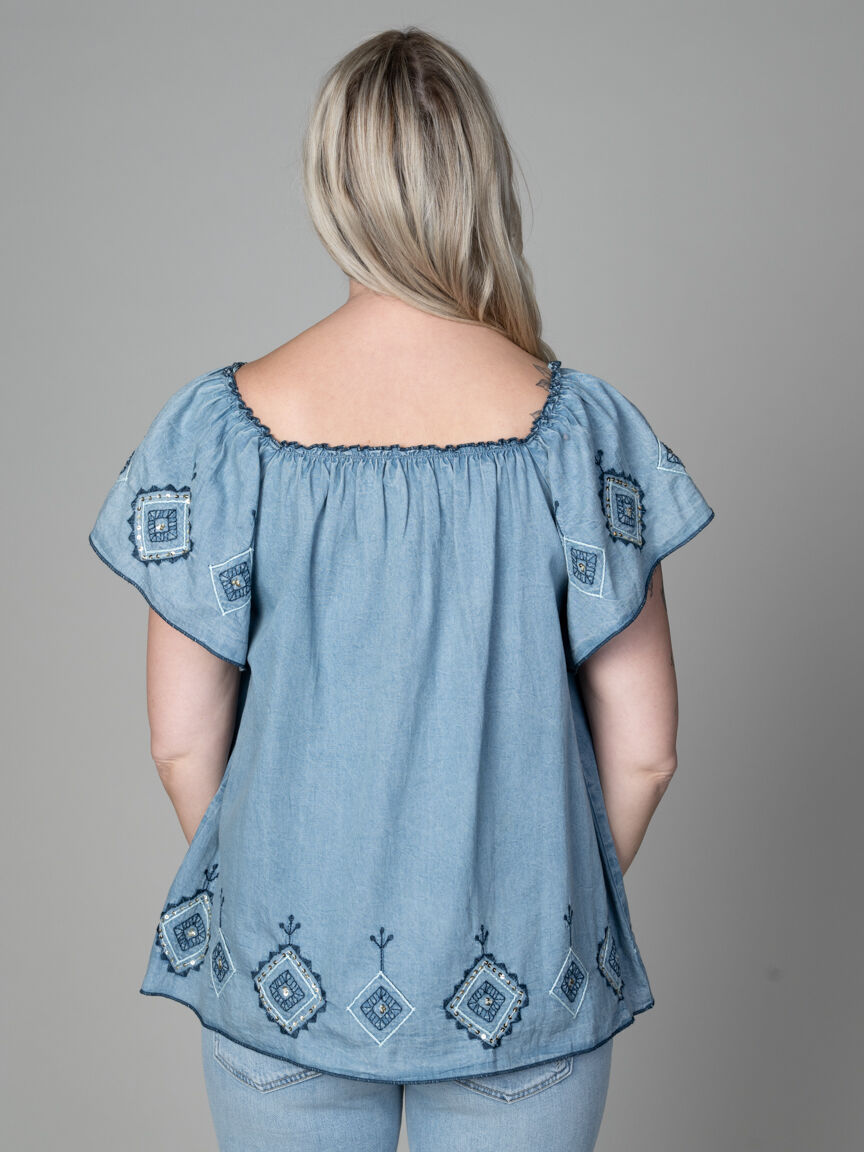 Sleeveless Button Up Collared Shirt