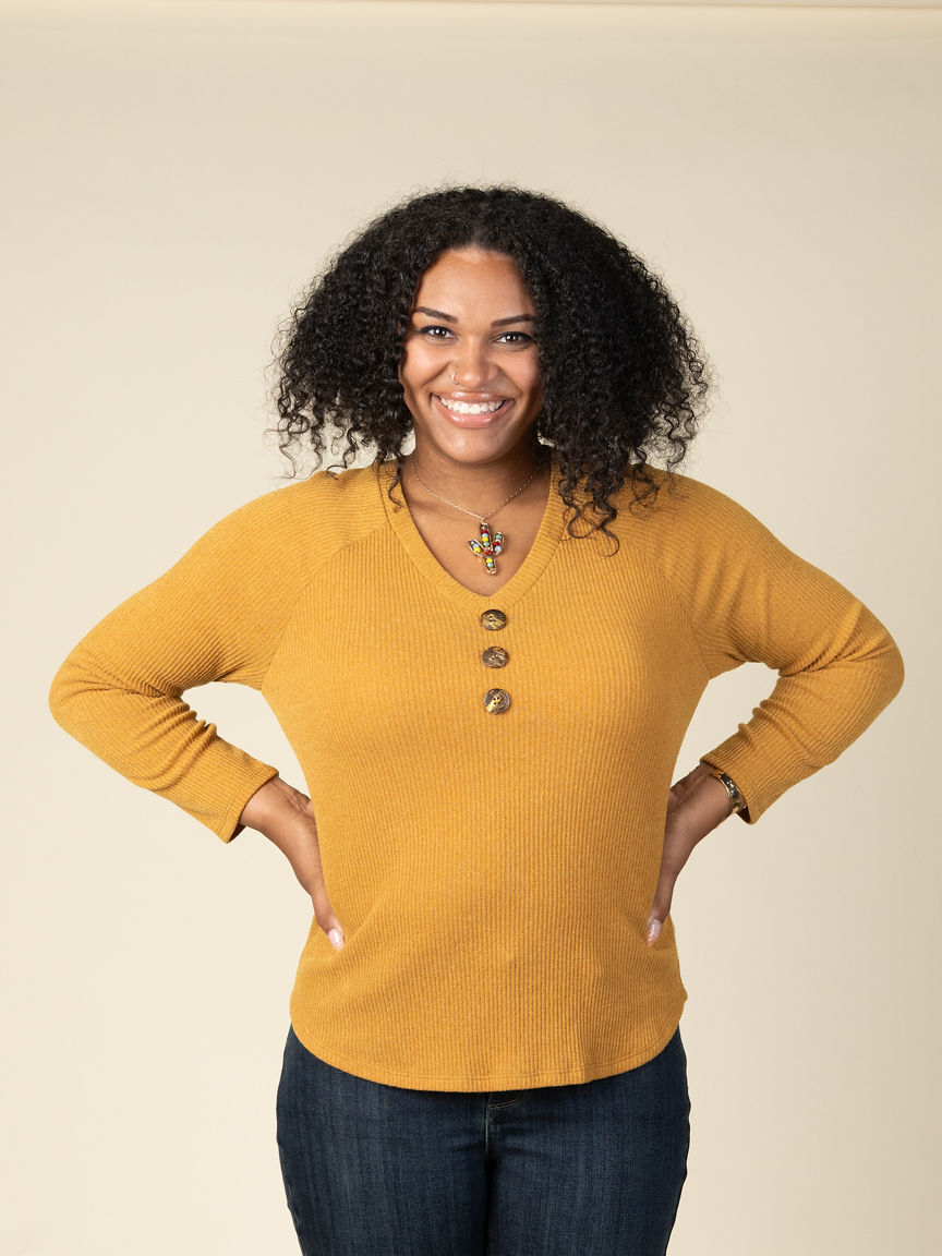Long Sleeve V-Neck Top With 3 Buttons Image 2