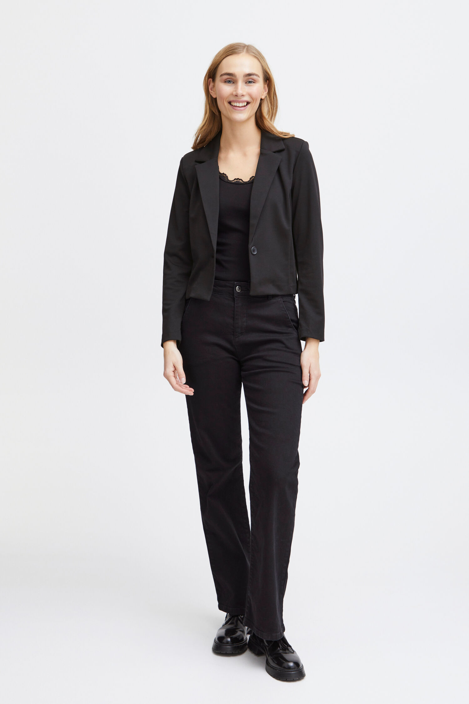 Cropped Blazer Image 5