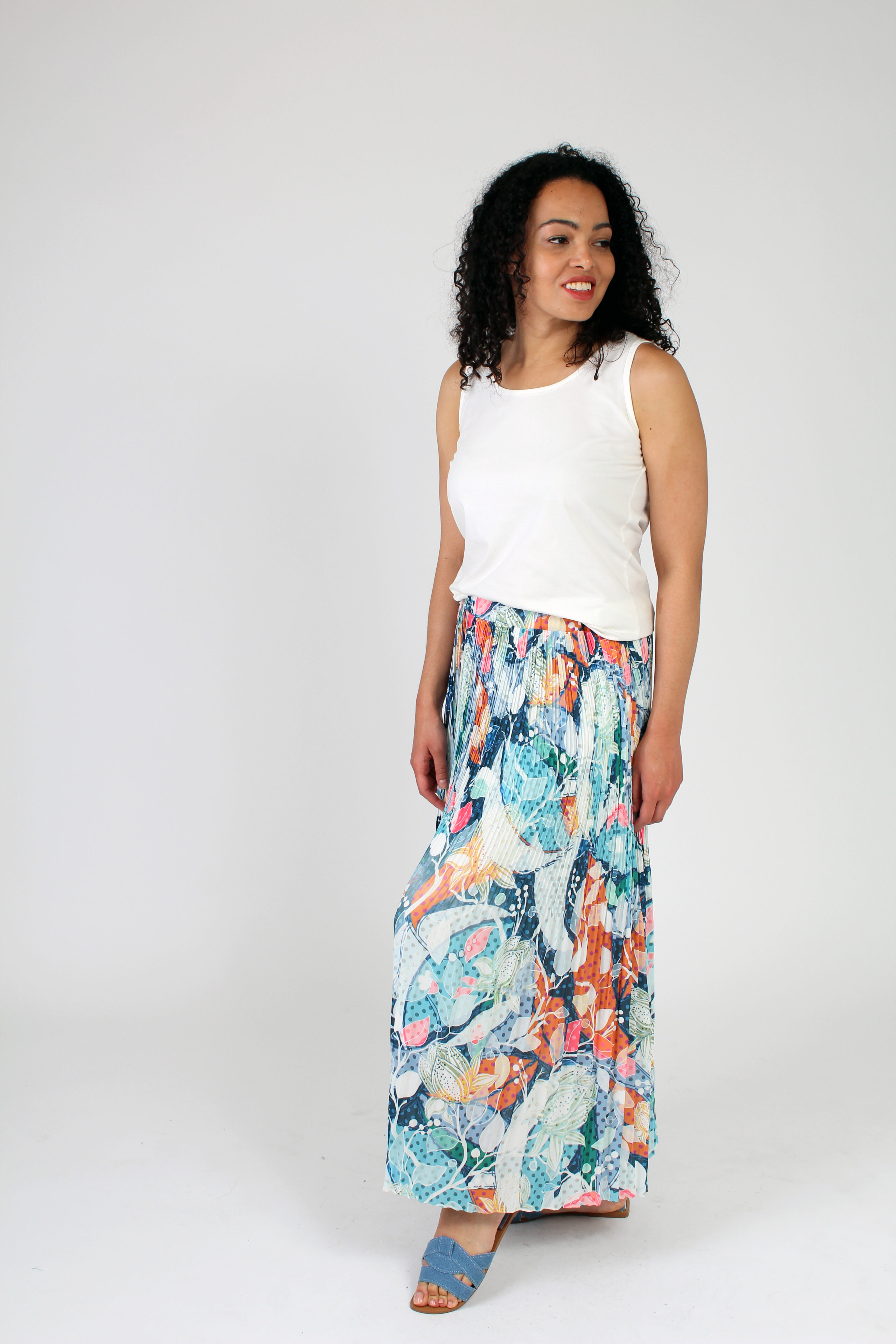 Pleated Maxi Skirt Image 2